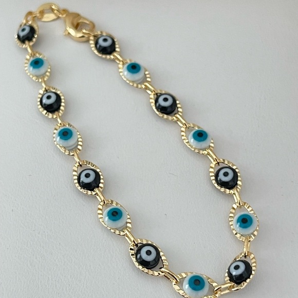 18k Gold Filled Evil Eye Bracelet - Picture 2 of 6
